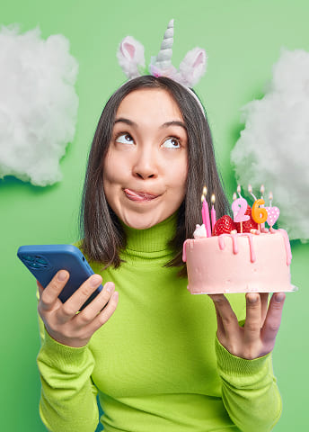 Скидки имениникам!